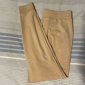ALO Yoga joggers